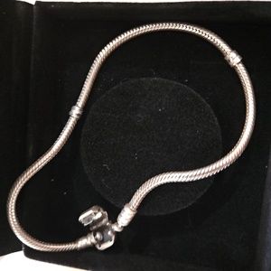 Authentic Pandora 9 silver bracelet beautiful to large for me